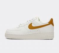 Nike Womens Air Force 1 '07 SE Trainer - White - Size 3