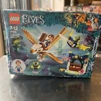 LEGO Elves: Emily Jones & the Eagle Getaway (41190) Damage Box