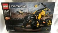 LEGO Technic 42081 – Volvo Concept Wheel Loader Zeux (1167)