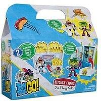 DC Comics Teen Titans Go! Kitchen Chaos Dis-Play Set with Beast Boy and Cyborg Figures and Accessories, Playset Kids Toys for Boys and Girls 4 and Up