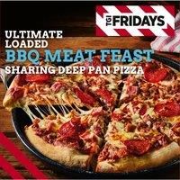 TGI Fridays Ultimate Loaded BBQ Meat Feast Sharing Deep Pan Pizza 555g