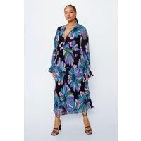 Plus Size Floral Pleated Maxi Dress