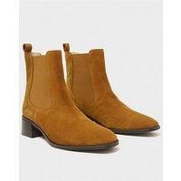 Crew Clothing Low Heel Chelsea Boot - Brown