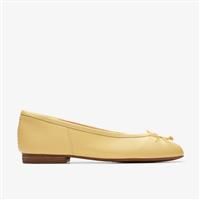 Clarks Fawna Lily Leather Shoes in Yellow Standard Fit Size 5