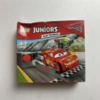 NEW LEGO Disney Lightning McQueen Speed Launcher Building Toy - Ages 4-7 (10730)