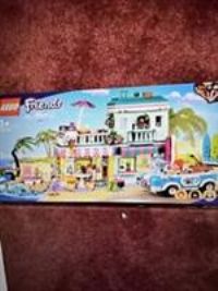 LEGO FRIENDS: Surfer Beachfront (41693)