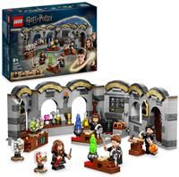 LEGO Harry Potter Hogwarts Castle: Potions Class Set, Buildable Wizarding World Toy for 8 Plus Year Old Boys, Girls & Kids, with 4 Character Minifigures Incl. Hermione Granger, Magical Gift Idea 76431